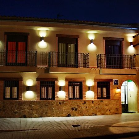 Apartamentos Turisticos Mirayuste Guadalupe  Dış mekan fotoğraf