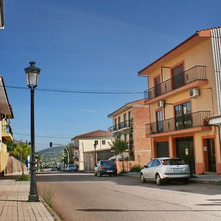 Apartamentos Turisticos Mirayuste Guadalupe  Oda fotoğraf