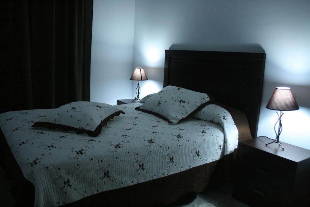 Apartamentos Turisticos Mirayuste Guadalupe  Dış mekan fotoğraf