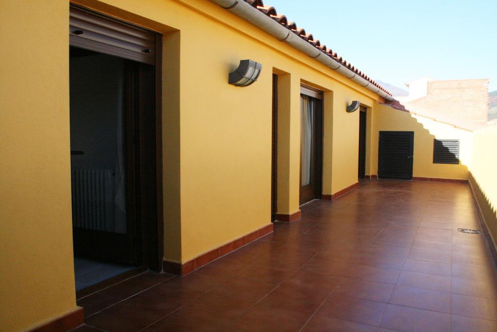 Apartamentos Turisticos Mirayuste Guadalupe  Dış mekan fotoğraf