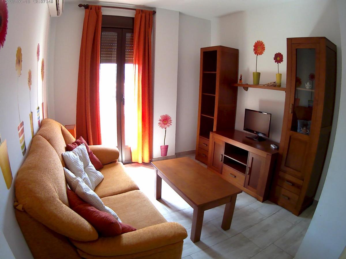 Apartamentos Turisticos Mirayuste Guadalupe  Dış mekan fotoğraf