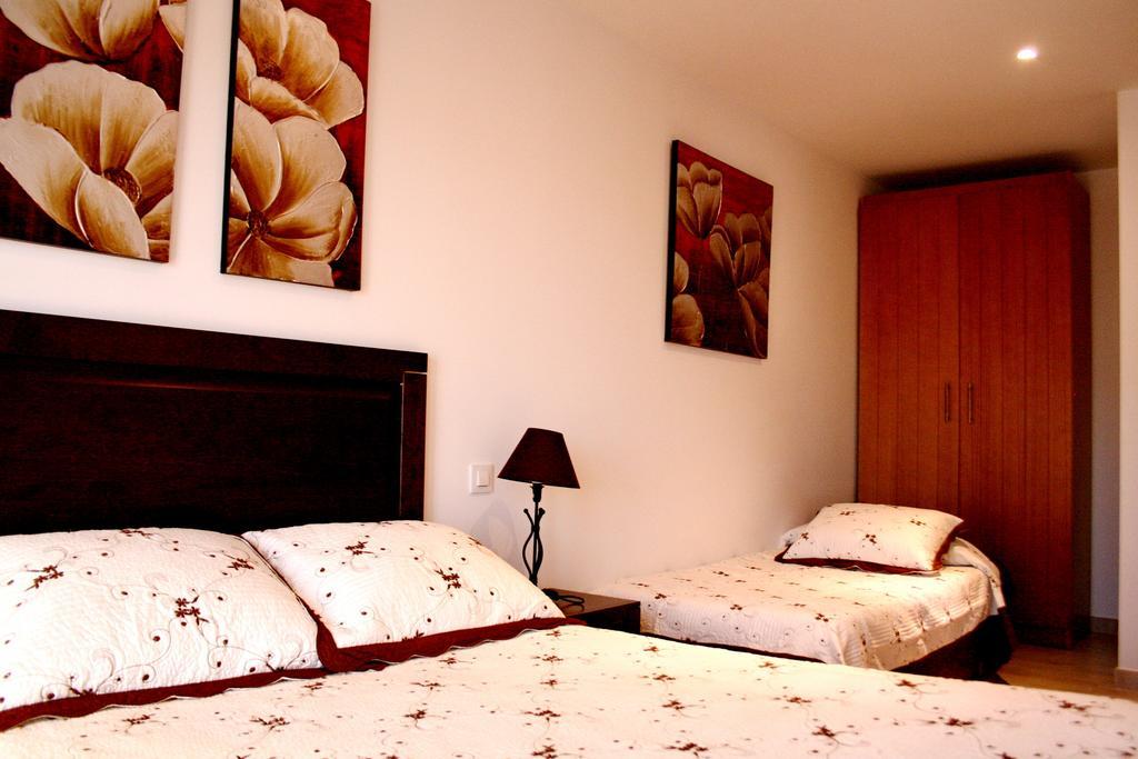 Apartamentos Turisticos Mirayuste Guadalupe  Dış mekan fotoğraf