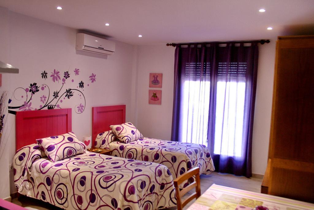 Apartamentos Turisticos Mirayuste Guadalupe  Dış mekan fotoğraf