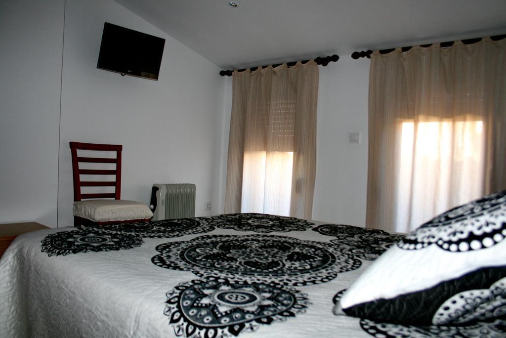 Apartamentos Turisticos Mirayuste Guadalupe  Dış mekan fotoğraf