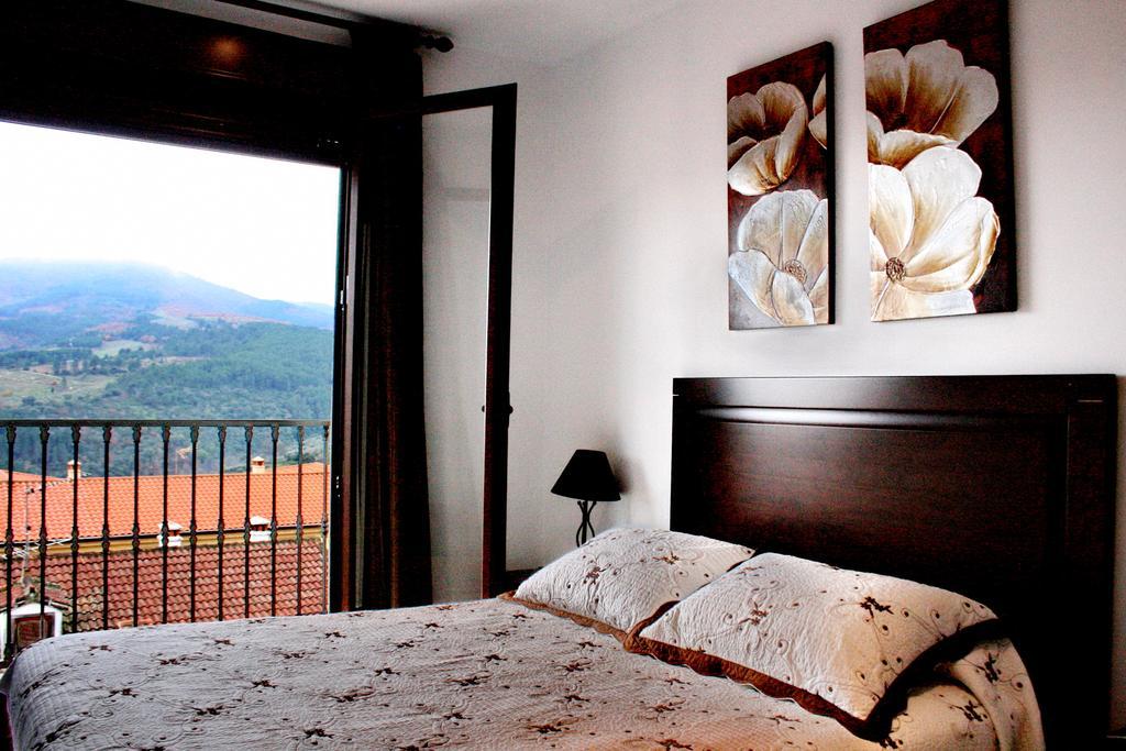 Apartamentos Turisticos Mirayuste Guadalupe  Oda fotoğraf