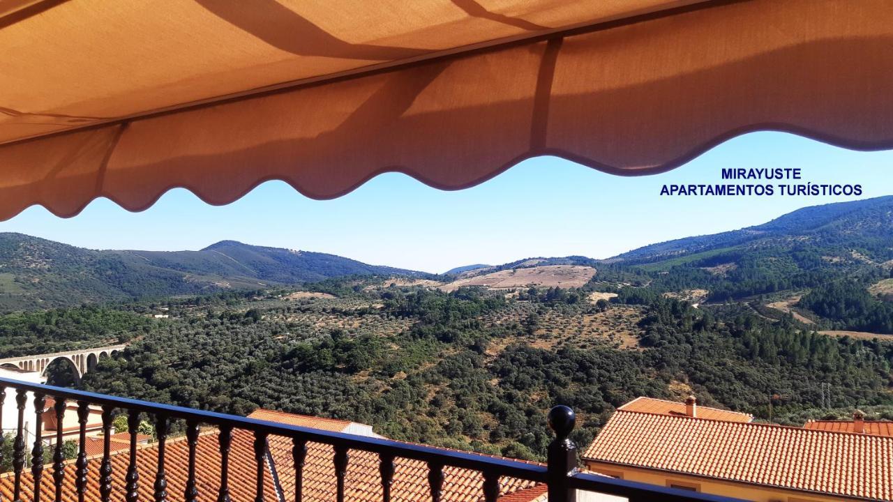 Apartamentos Turisticos Mirayuste Guadalupe  Dış mekan fotoğraf