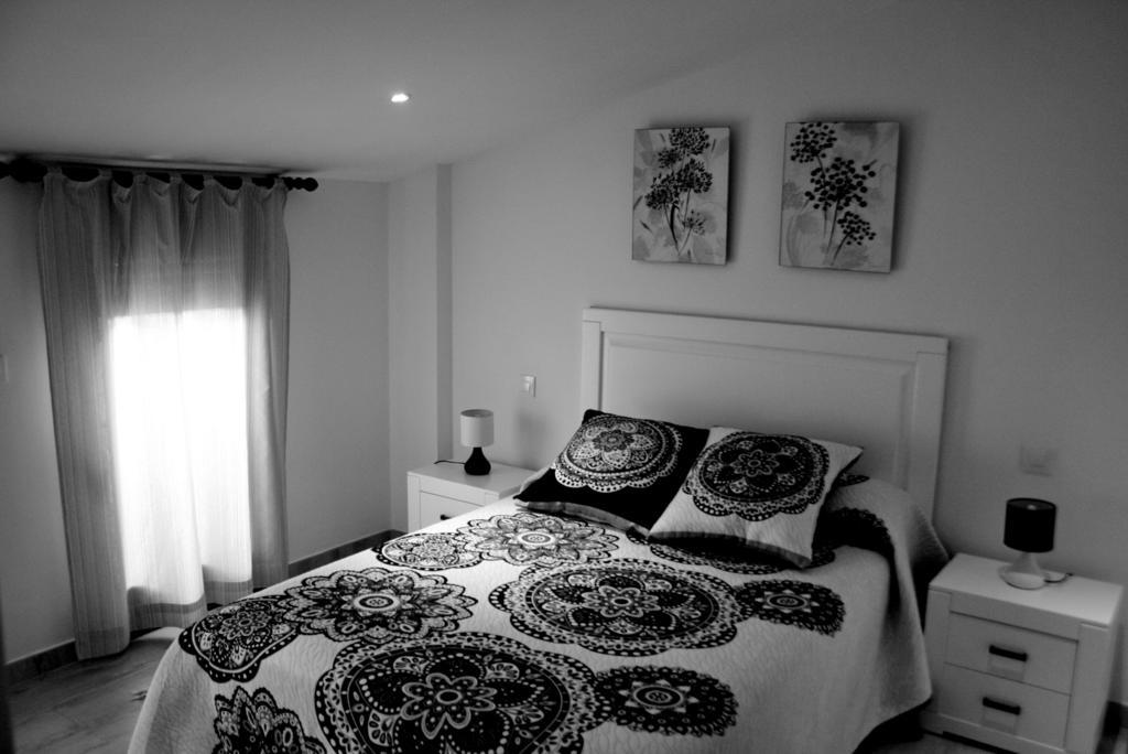 Apartamentos Turisticos Mirayuste Guadalupe  Dış mekan fotoğraf