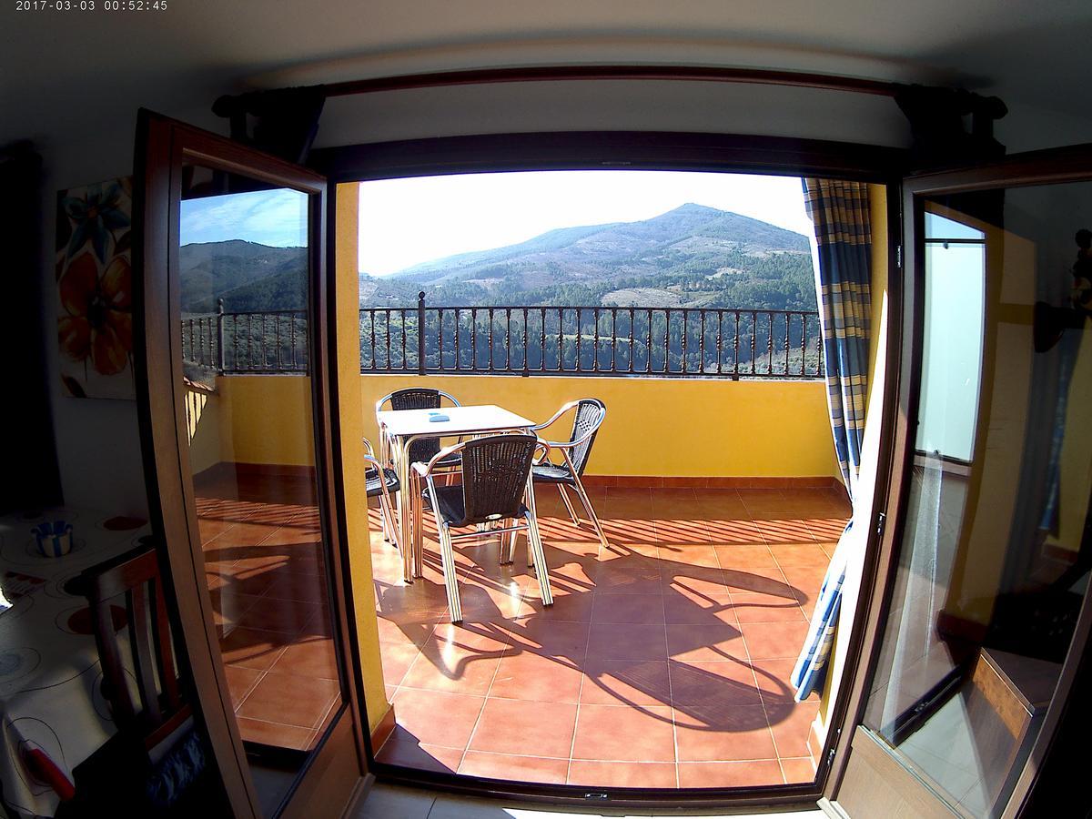 Apartamentos Turisticos Mirayuste Guadalupe  Dış mekan fotoğraf