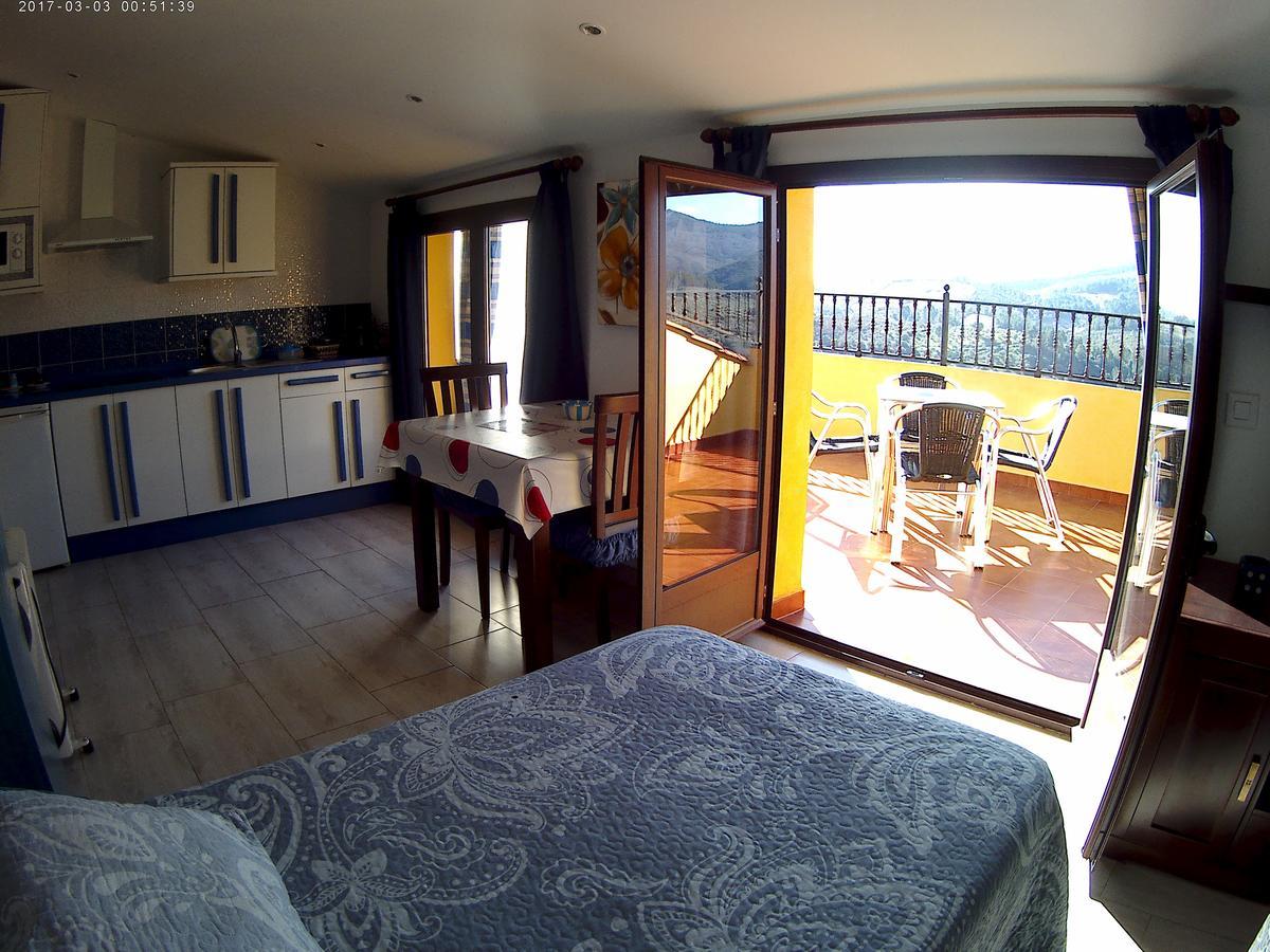 Apartamentos Turisticos Mirayuste Guadalupe  Dış mekan fotoğraf